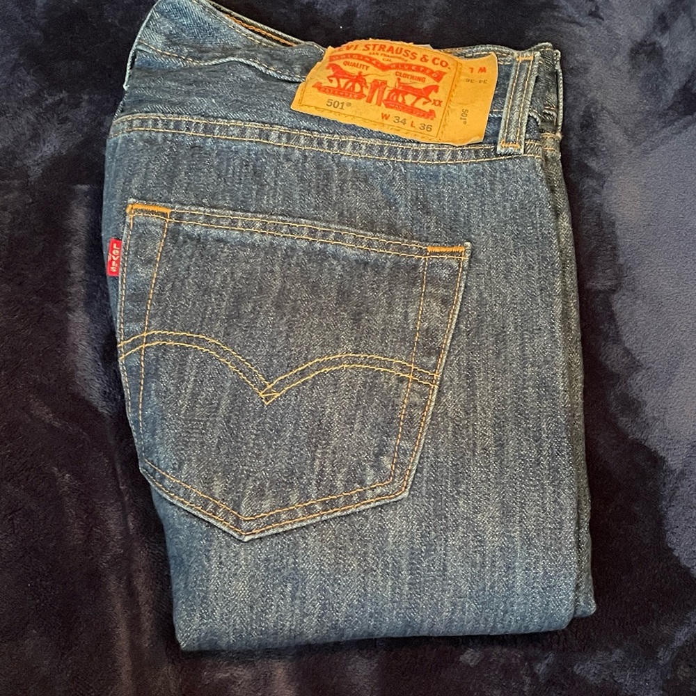 Levi's 501 Men's Blue Jeans